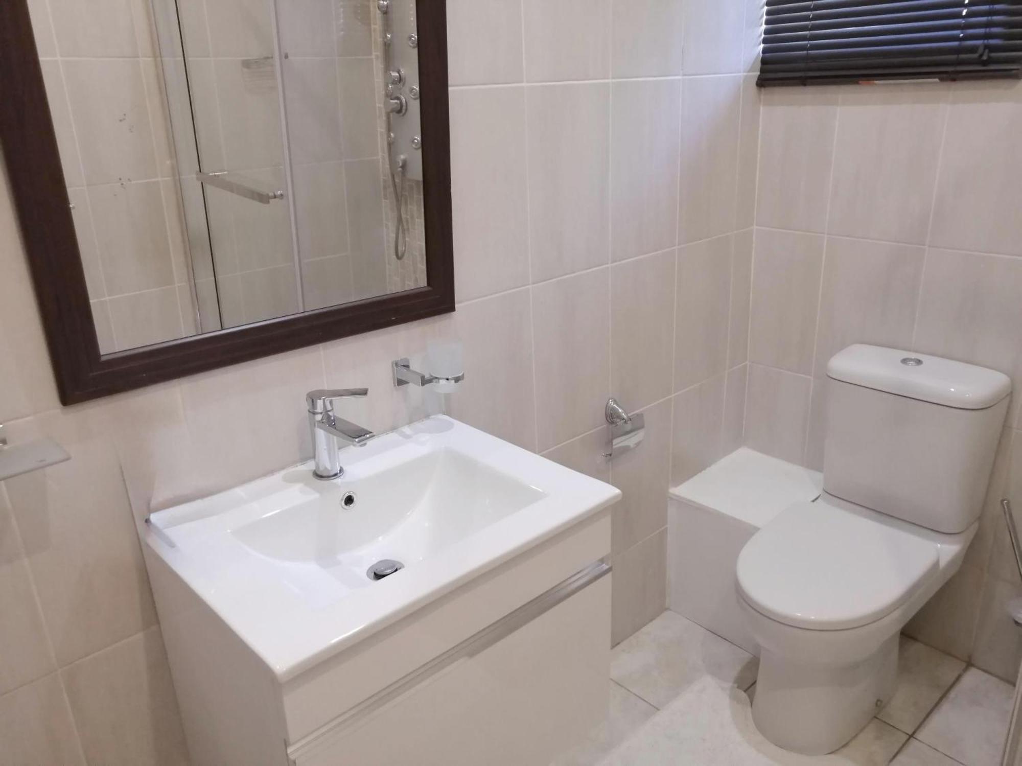 וולקום Easy Inn Guesthouse מראה חיצוני תמונה
